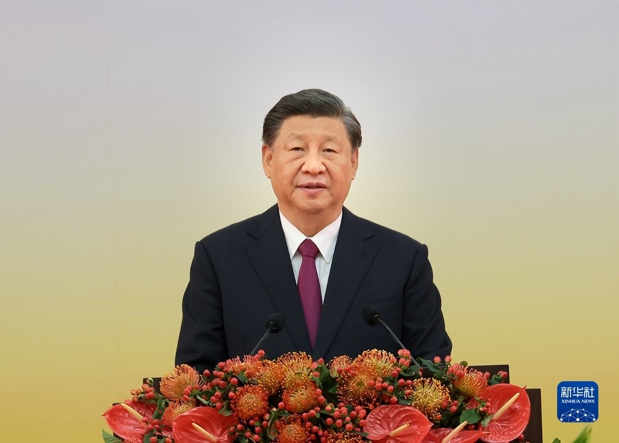 00300455248_782342f4.jpg